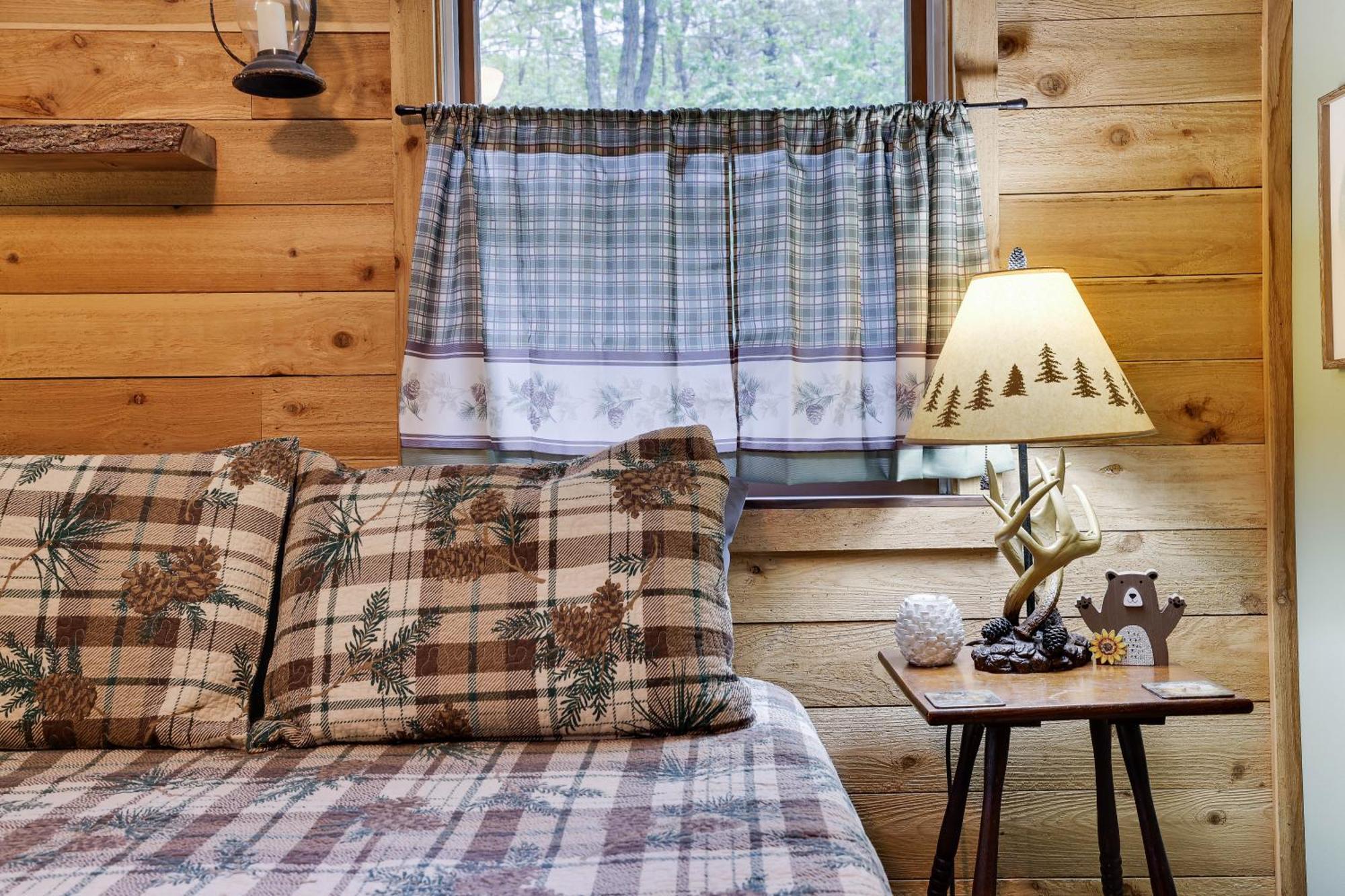 Serenity And Fun All In One In This Cozy Pocono Cabin Jim Thorpe Luaran gambar