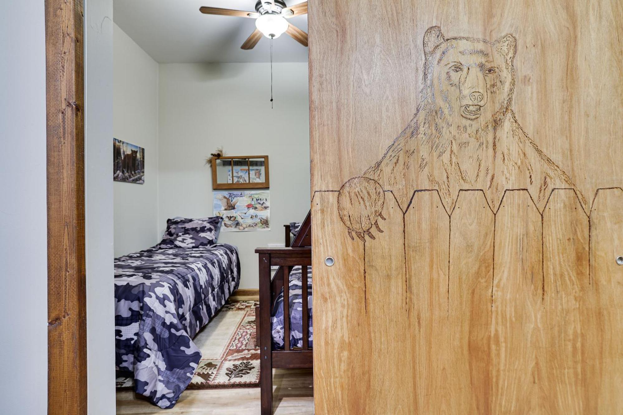 Serenity And Fun All In One In This Cozy Pocono Cabin Jim Thorpe Luaran gambar