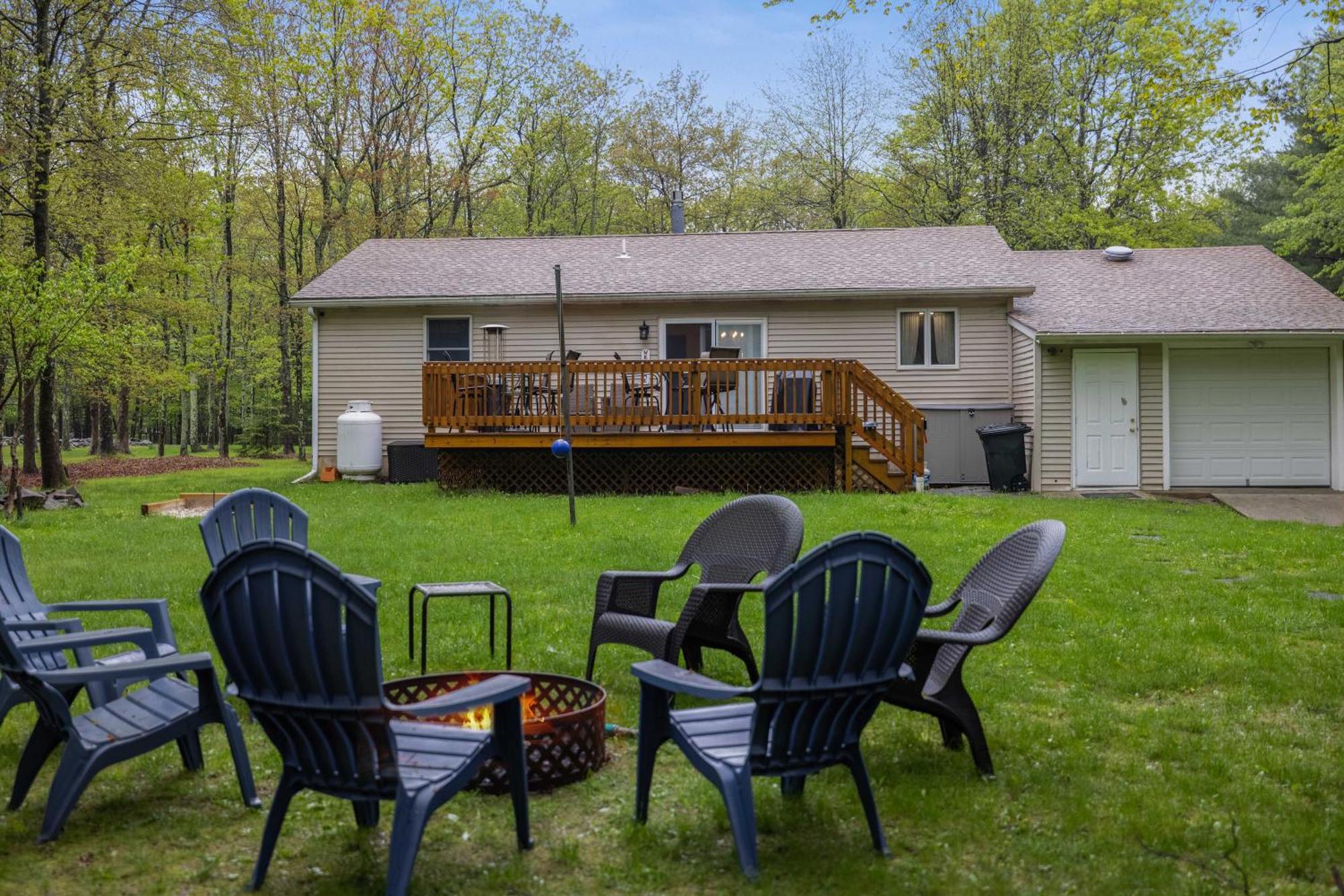 Serenity And Fun All In One In This Cozy Pocono Cabin Jim Thorpe Luaran gambar